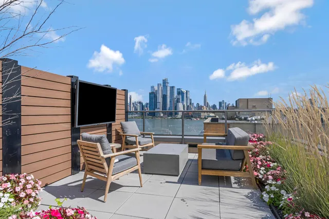 $870,000 | 1425 Hudson Street, Unit 6C, Hoboken, NJ 07030