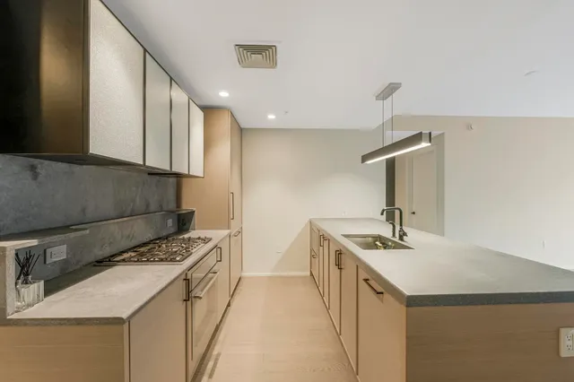 $870,000 | 1425 Hudson Street, Unit 6C, Hoboken, NJ 07030