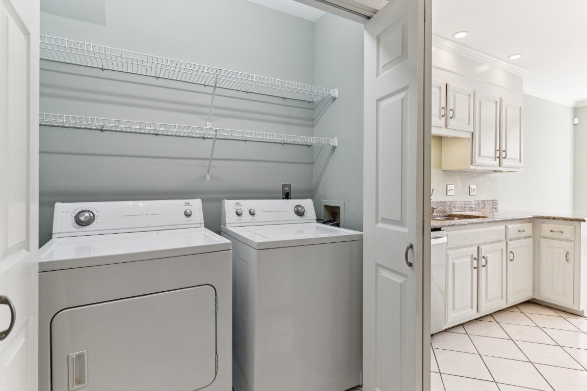 509 General George Patton Road Nashville, TN 37221 - Photo 6 of 25 a utility room with dryer and washer
