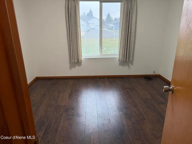 $882,000 | 7959 North Valley Street, Dalton Gardens, ID 83815