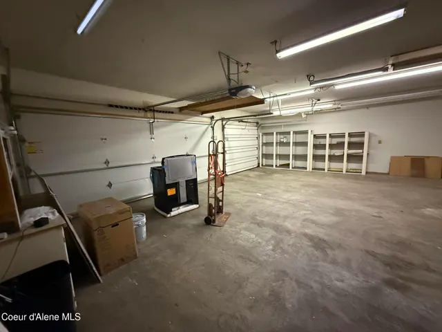 $882,000 | 7959 North Valley Street, Dalton Gardens, ID 83815