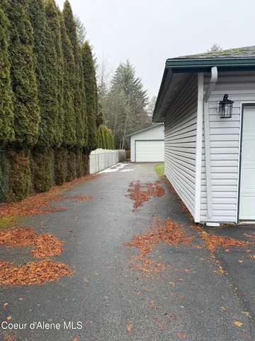 $882,000 | 7959 North Valley Street, Dalton Gardens, ID 83815