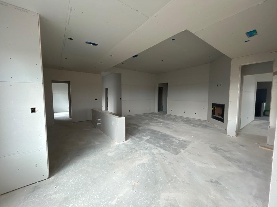 811 Vly Rdg Road Van Alstyne, TX 75495 - Photo 14 of 15 a view of a big room with closet and cabinet