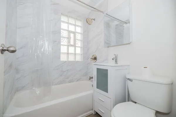 $2,395 | 1936 North St Louis Avenue, Unit 2, Chicago, IL 60647