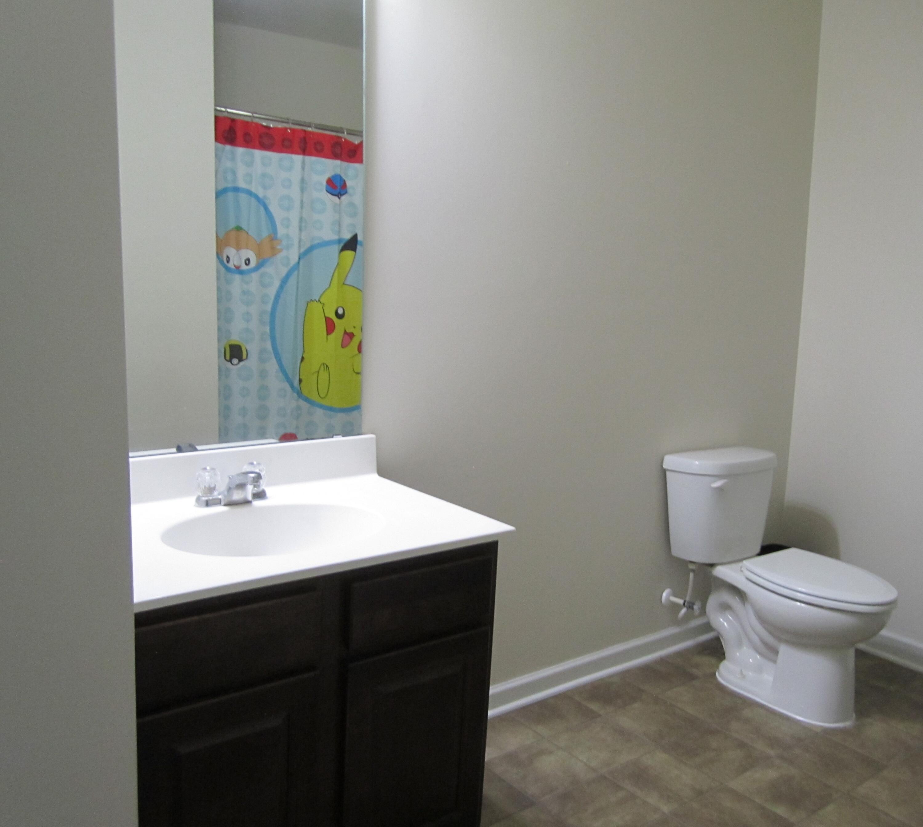 272 Decatur Drive Summerville, SC 29486 - Photo 31 of 42 Upstairs Hall Bath