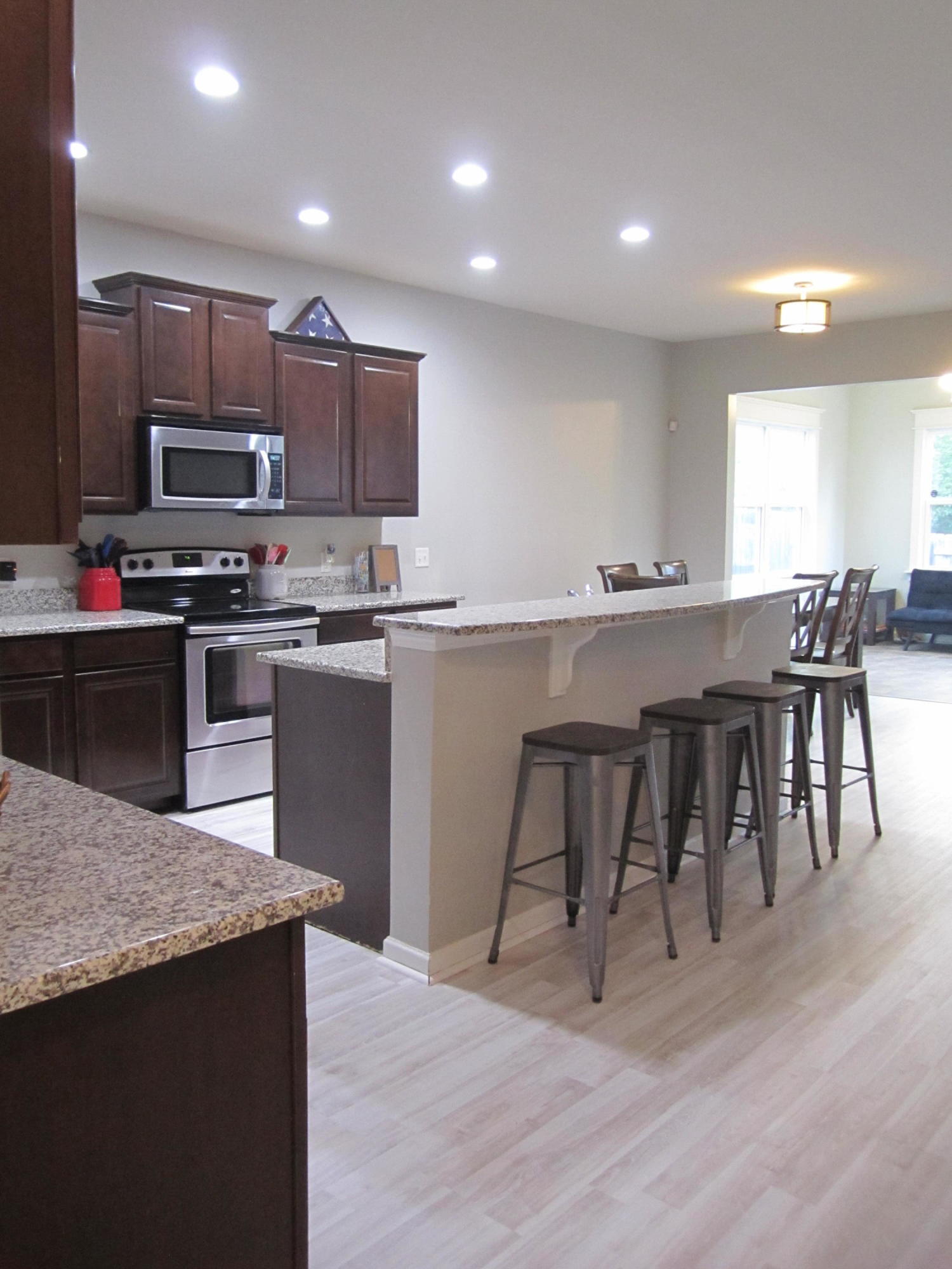 272 Decatur Drive Summerville, SC 29486 - Photo 7 of 42 Kitchen