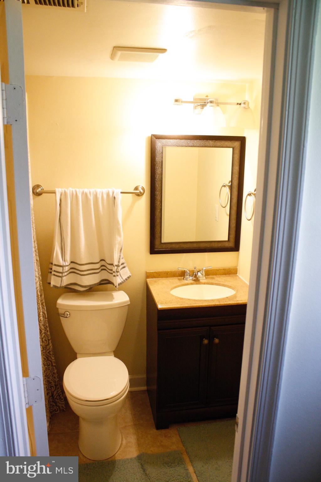 12214 Centerhill Street Silver Spring, MD 20902 - Photo 20 of 37 Gallery Image 20