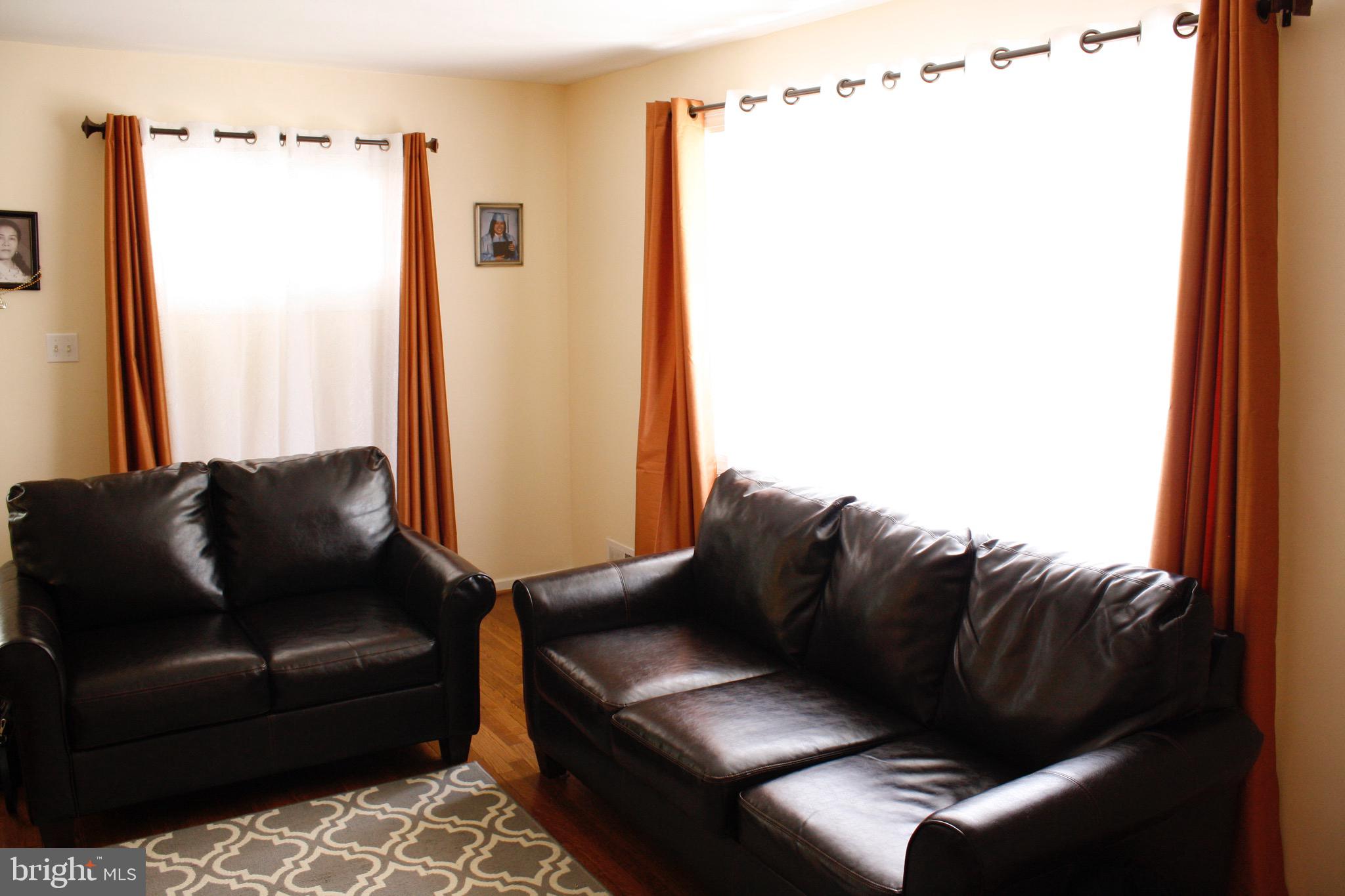 12214 Centerhill Street Silver Spring, MD 20902 - Photo 4 of 37 Gallery Image 4