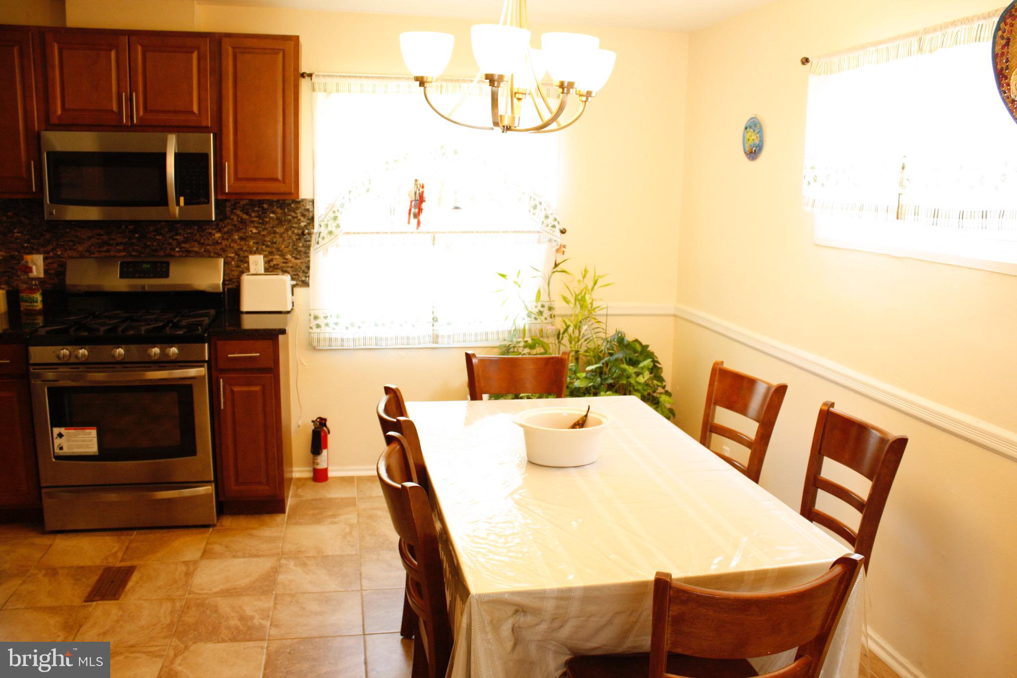 12214 Centerhill Street Silver Spring, MD 20902 - Photo 6 of 37 Gallery Image 6