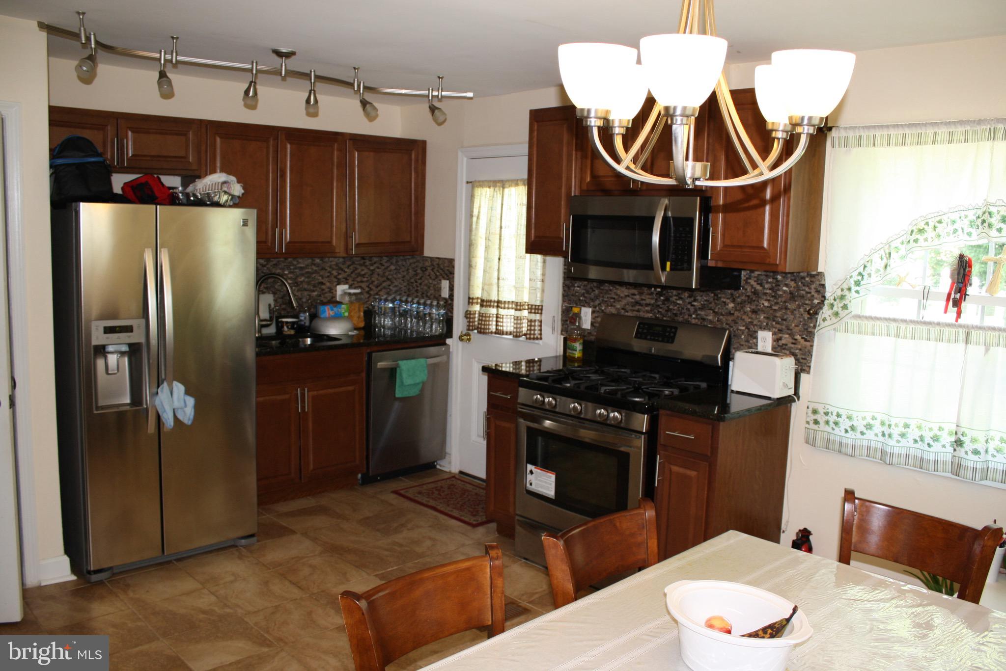 12214 Centerhill Street Silver Spring, MD 20902 - Photo 8 of 37 Gallery Image 8