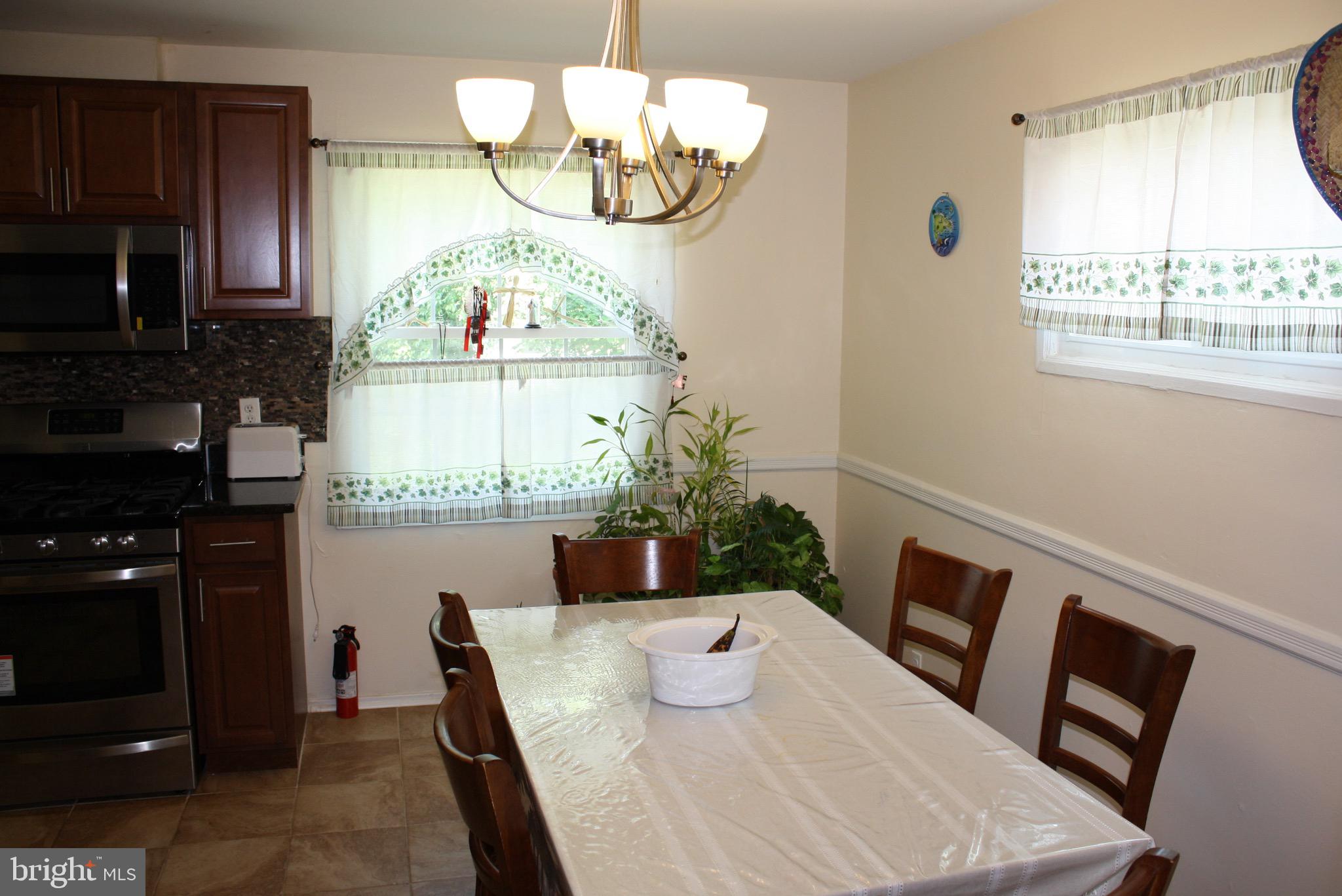 12214 Centerhill Street Silver Spring, MD 20902 - Photo 10 of 37 Gallery Image 10