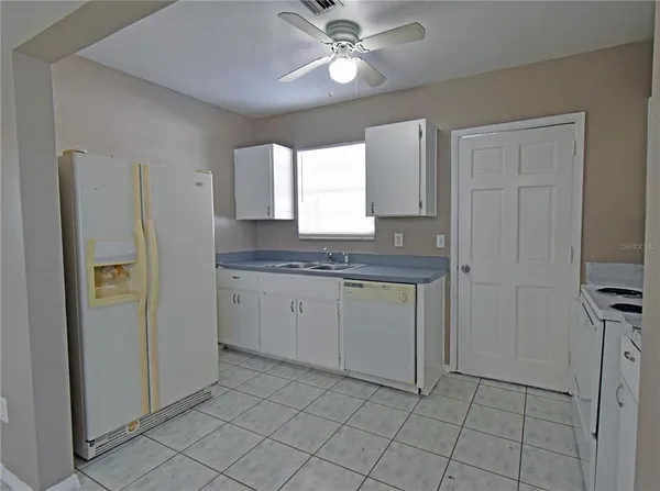 $1,350 | 421 Briarwood Lane, Spring Hill, FL 34606