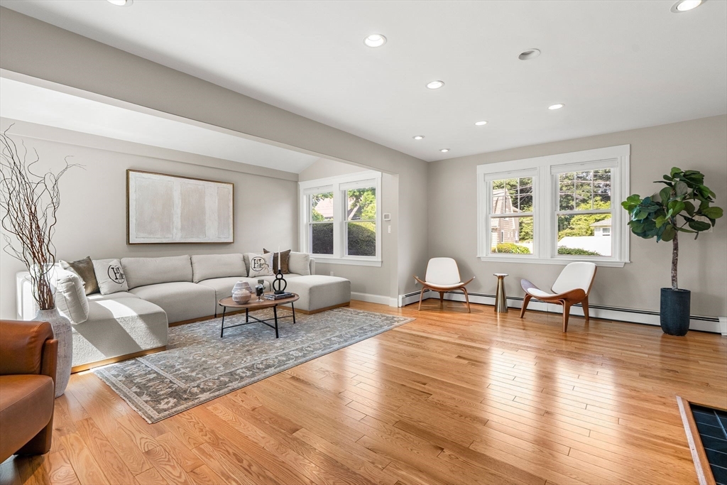 12 Sunset Road Stoneham, MA 02180 - Photo 4 of 42