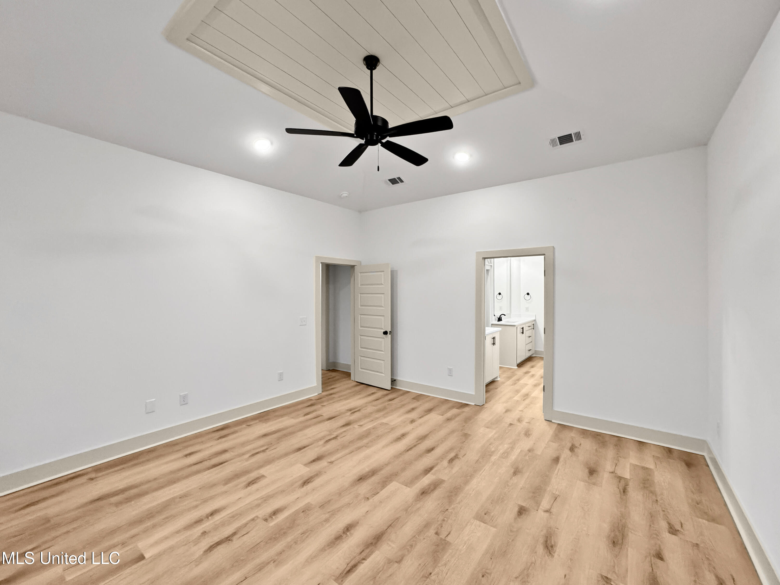 1004 Mullican Road Florence, MS 39073 - Photo 21 of 39 IMG_0487