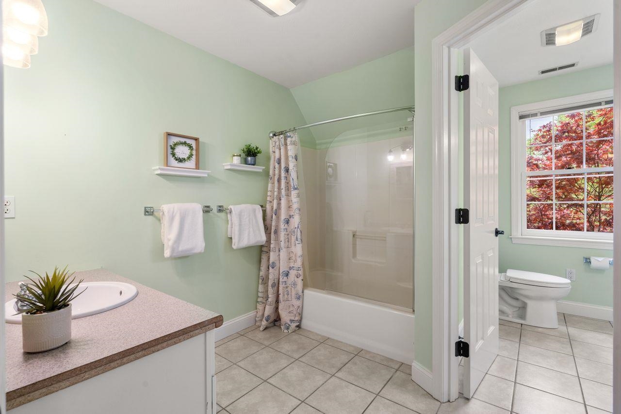 22 Spartan Drive Bedford, NH 03110 - Photo 30 of 45