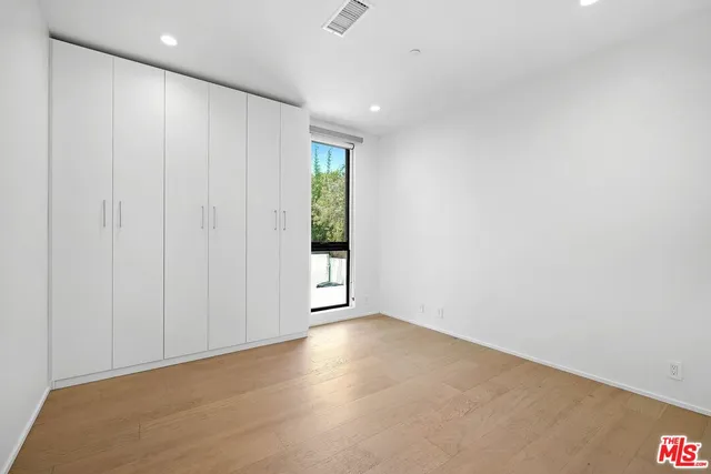 $2,498,000 | 2215 5th Street, Unit B, Santa Monica, CA 90405