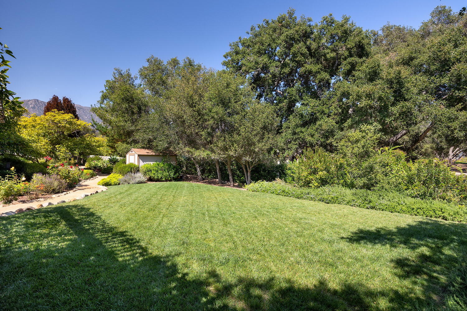 262 Santa Rosa Lane Montecito, CA 93108 - Photo 34 of 40 34