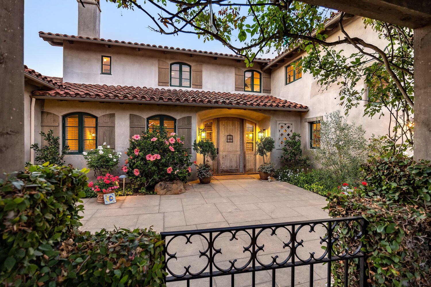 262 Santa Rosa Lane Montecito, CA 93108 - Photo 7 of 40 Entry Courtyard