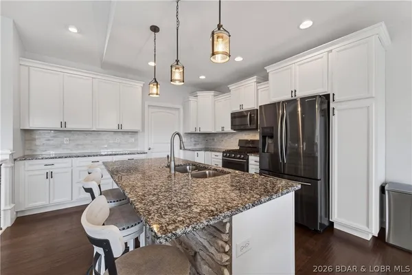 $1,250,000 | 926 Fontana Lane, Linn Creek, MO 65052