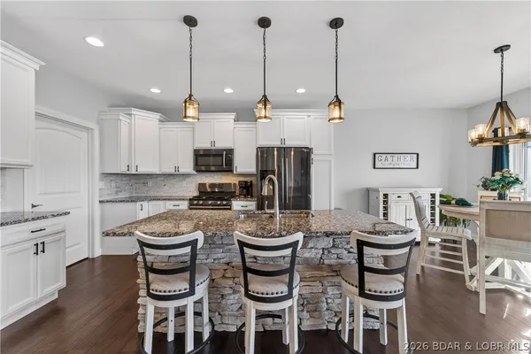 $1,250,000 | 926 Fontana Lane, Linn Creek, MO 65052