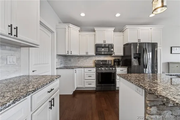 $1,250,000 | 926 Fontana Lane, Linn Creek, MO 65052