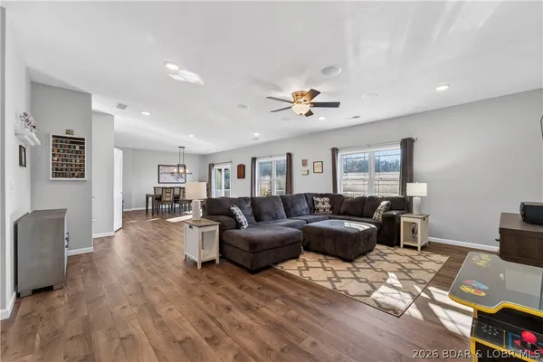 $1,250,000 | 926 Fontana Lane, Linn Creek, MO 65052