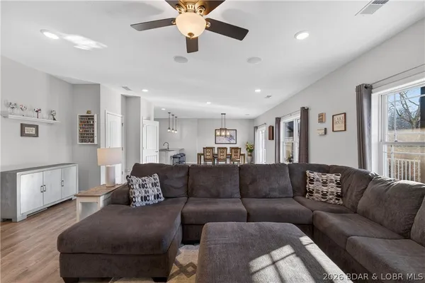 $1,250,000 | 926 Fontana Lane, Linn Creek, MO 65052