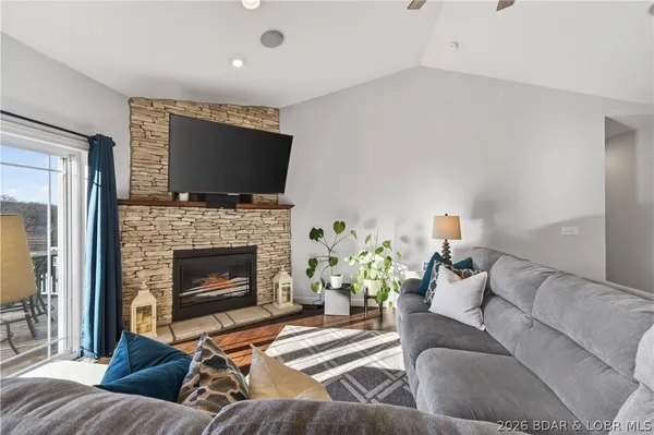 $1,250,000 | 926 Fontana Lane, Linn Creek, MO 65052