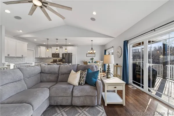 $1,250,000 | 926 Fontana Lane, Linn Creek, MO 65052