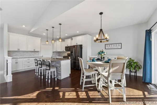 $1,250,000 | 926 Fontana Lane, Linn Creek, MO 65052