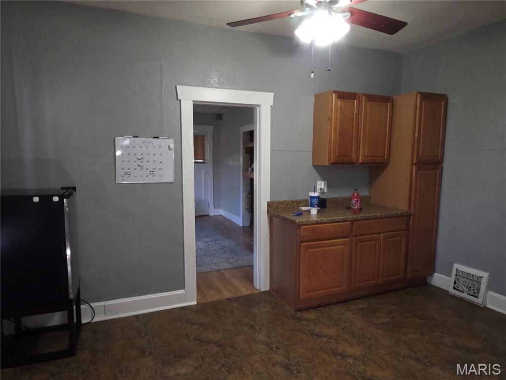 129 North 44th Street Belleville, IL 62226 - Photo 9 of 27