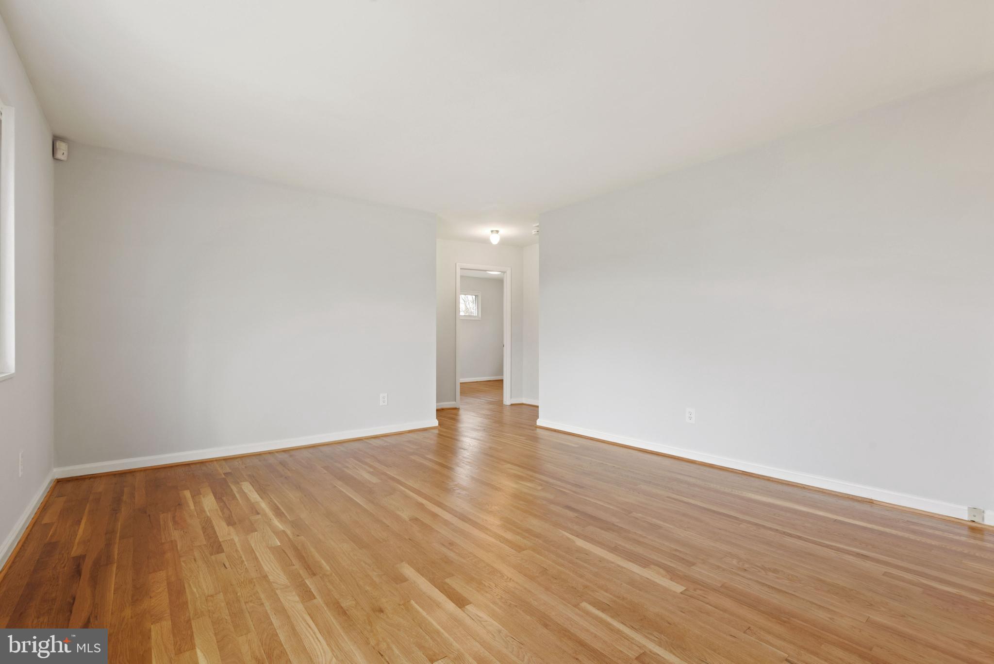 5803 Ash Drive Springfield, VA 22150 - Photo 4 of 35