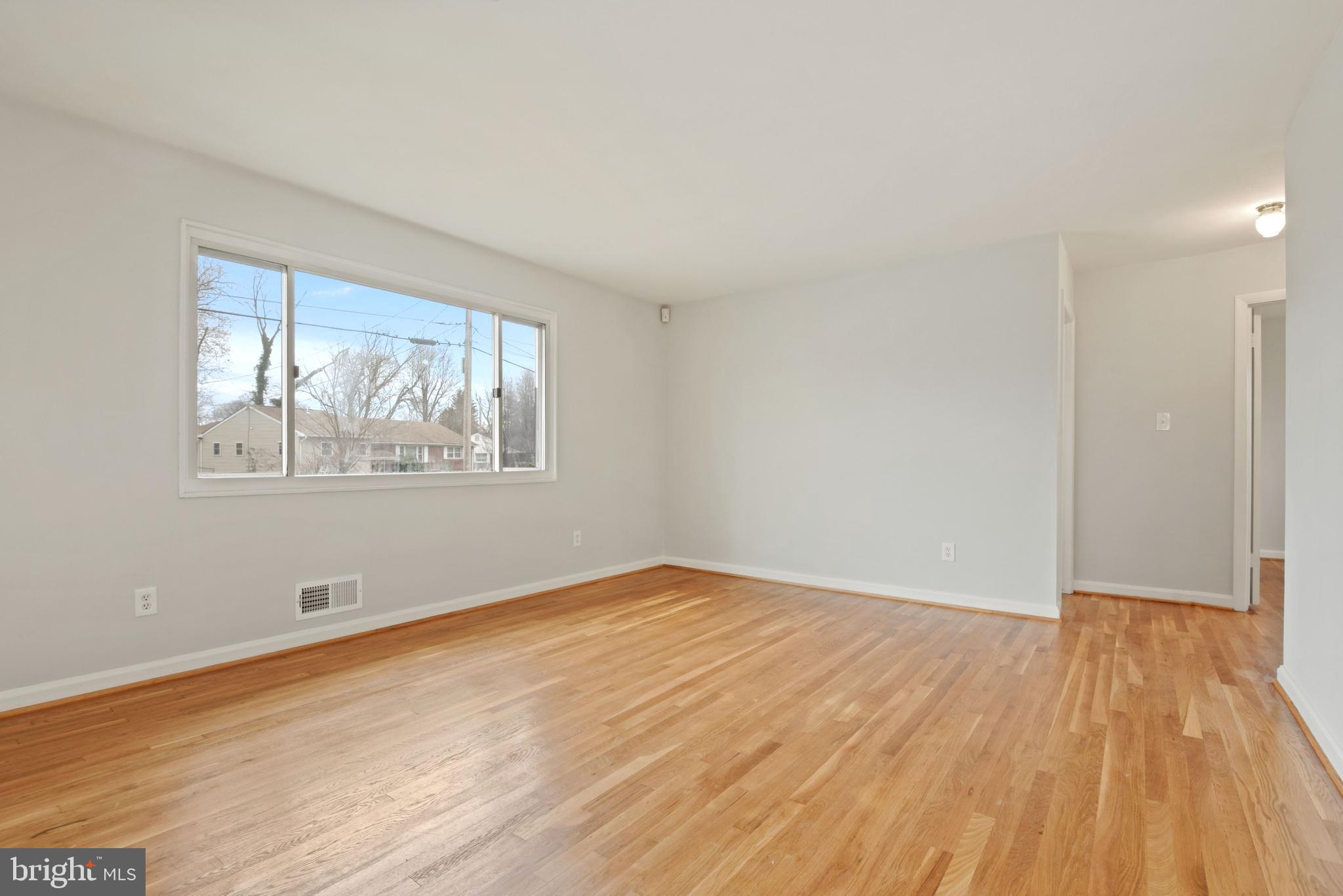 5803 Ash Drive Springfield, VA 22150 - Photo 6 of 35