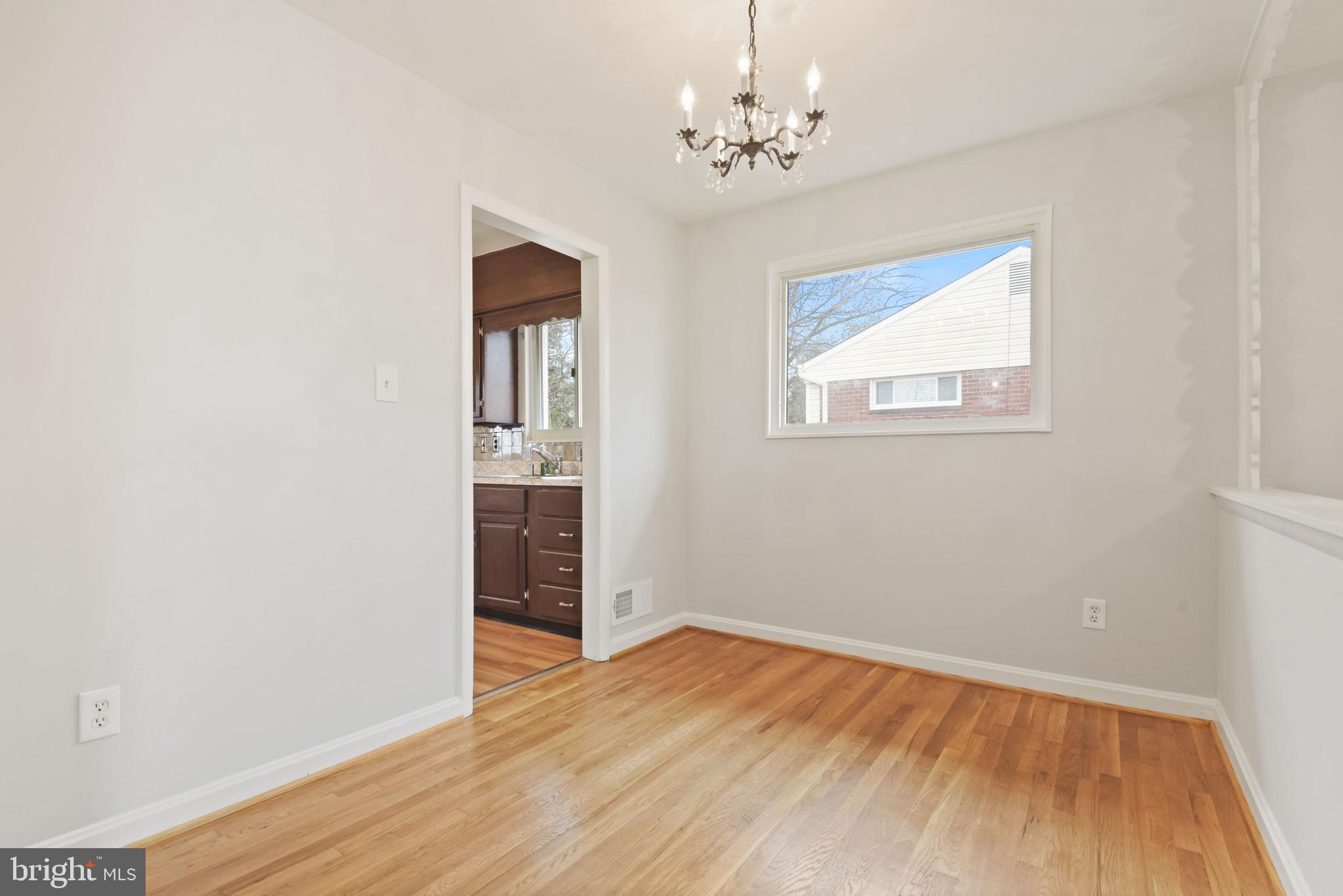 5803 Ash Drive Springfield, VA 22150 - Photo 7 of 35