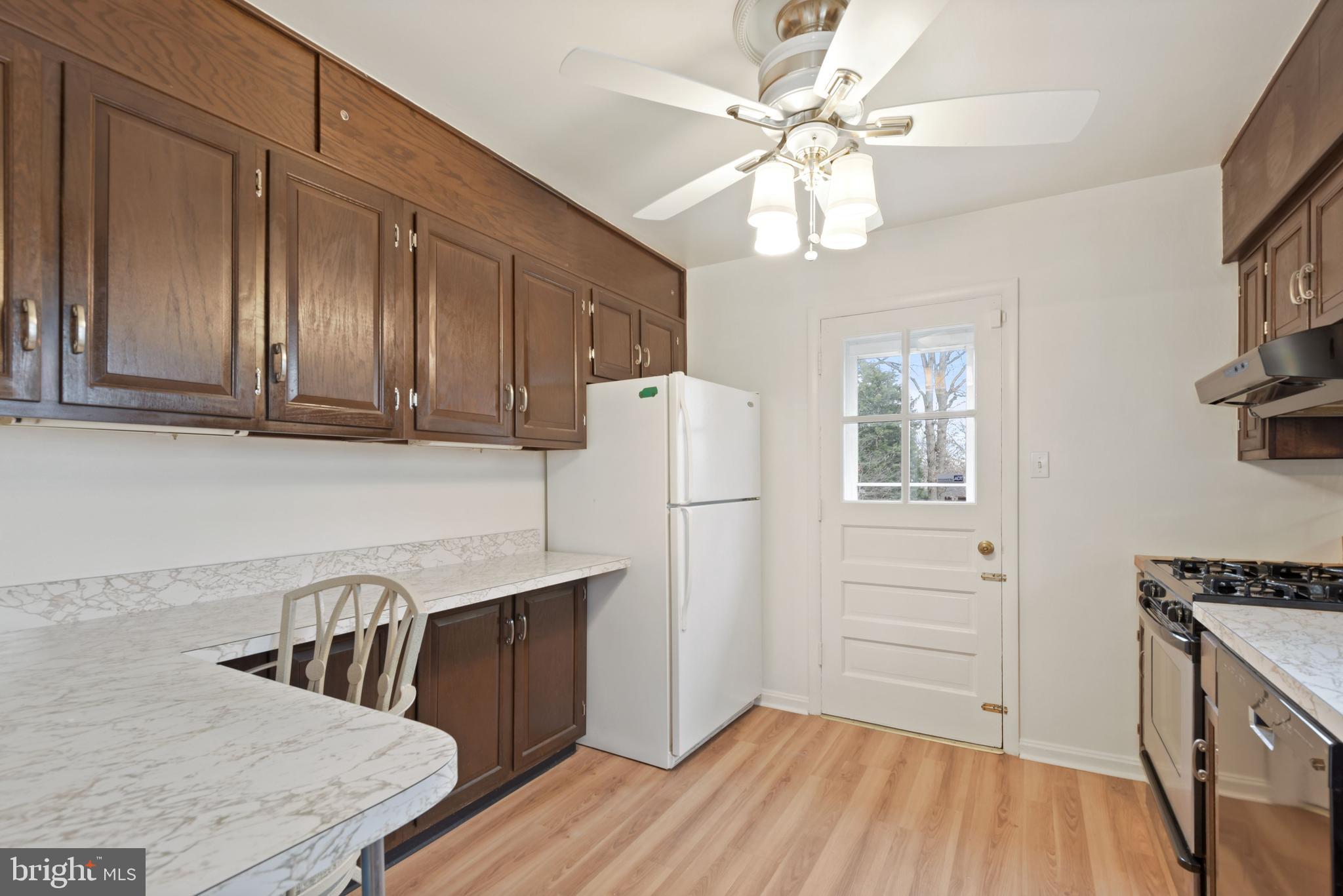 5803 Ash Drive Springfield, VA 22150 - Photo 10 of 35