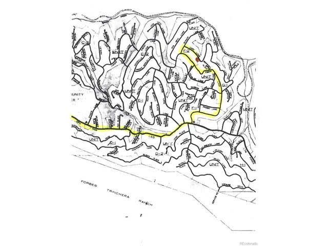 a picture of a white wall with a white house