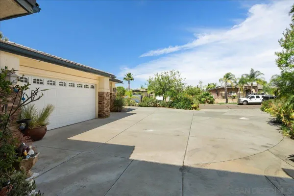 $1,800,000 | 8861 Diamondback Drive, Santee, CA 92071