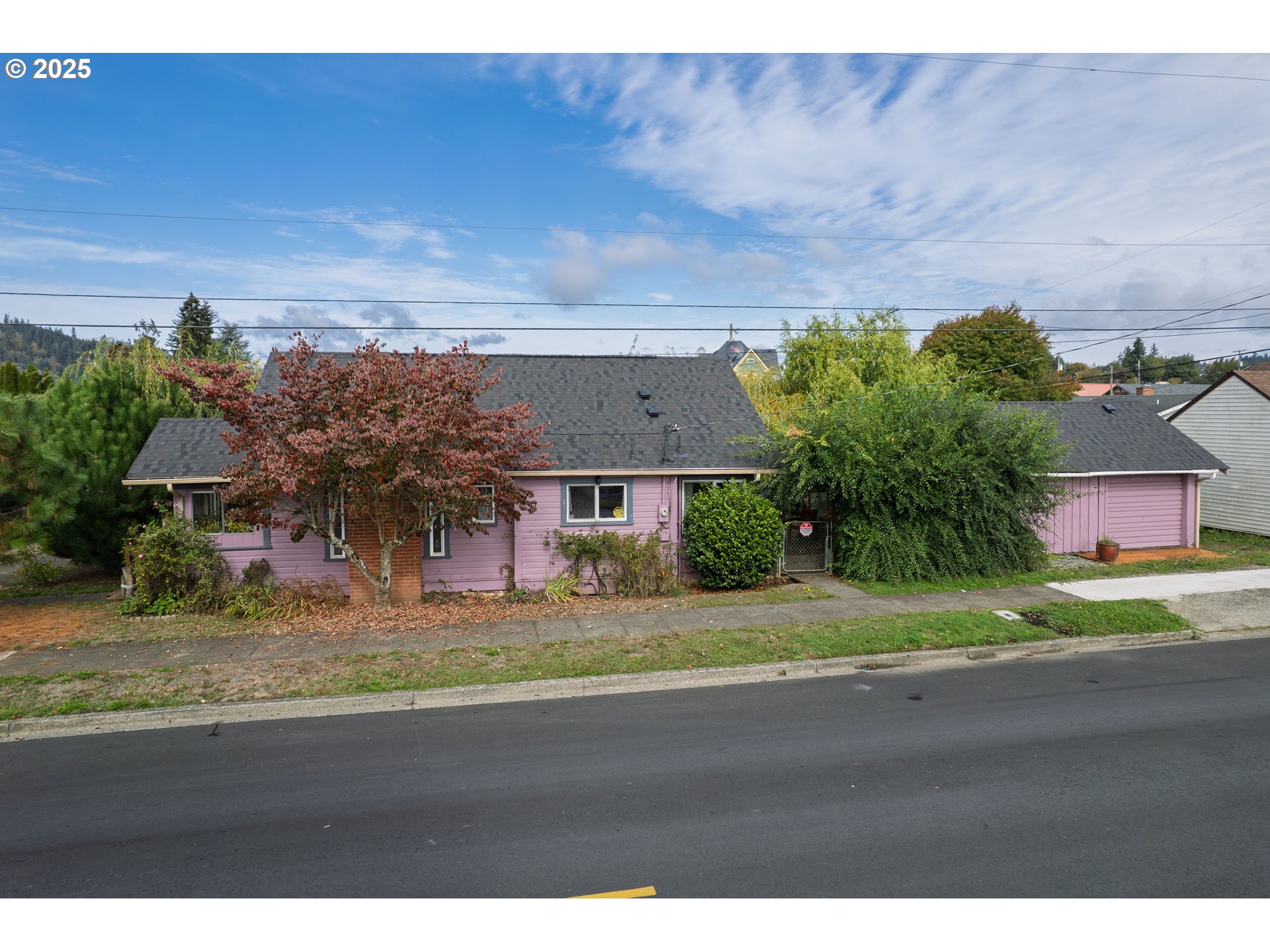 655 6th Street Myrtle Point, OR 97458 - Photo 1 of 31 a view of a town with barn house