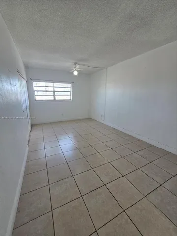 $1,650 | 1305 West 53rd Street, Unit 410, Hialeah, FL 33012