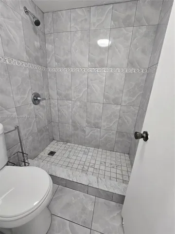 $1,650 | 1305 West 53rd Street, Unit 410, Hialeah, FL 33012