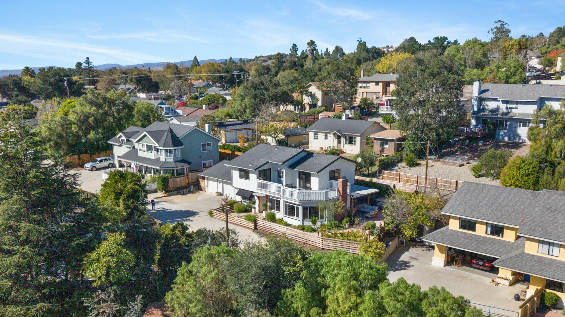 578 Pine Street Solvang, CA 93463 - Photo 4 of 47 578-pine-street-solvang-ca-1