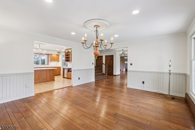 60 Perryville Road Pittstown, NJ 08867 - Photo 17 of 50 a view of a living room