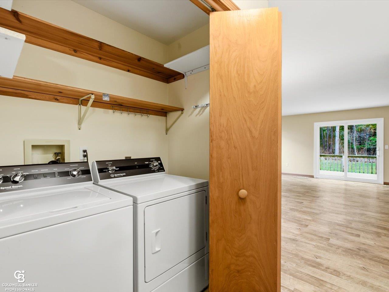 7262 Lakeshore Road Lakeport, MI 48059 - Photo 27 of 55
