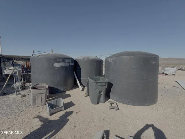 $282,000 | 250 Ayn Road, Salt Flat, TX 79847