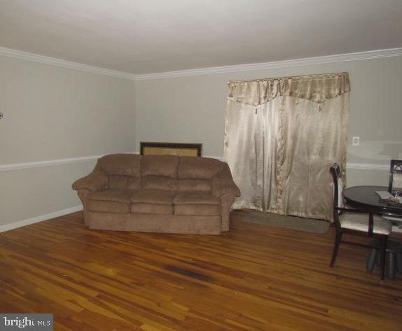 9002 Lesan Road Randallstown, MD 21133 - Photo 6 of 16 Living room