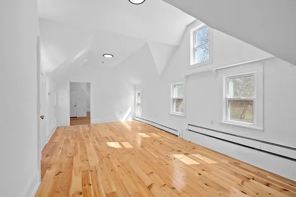 $595,000 | 359 Hartford Avenue, Bellingham, MA 02019