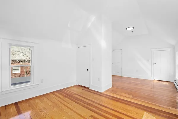 $595,000 | 359 Hartford Avenue, Bellingham, MA 02019