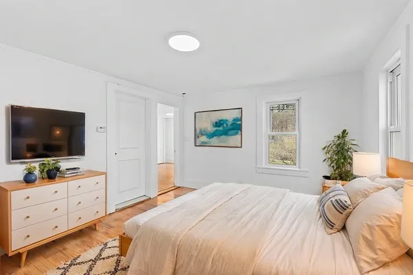 $595,000 | 359 Hartford Avenue, Bellingham, MA 02019