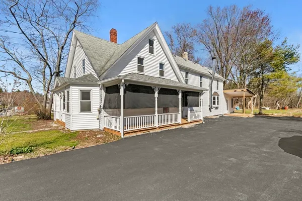 $595,000 | 359 Hartford Avenue, Bellingham, MA 02019