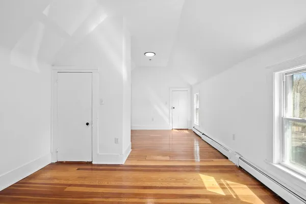 $595,000 | 359 Hartford Avenue, Bellingham, MA 02019
